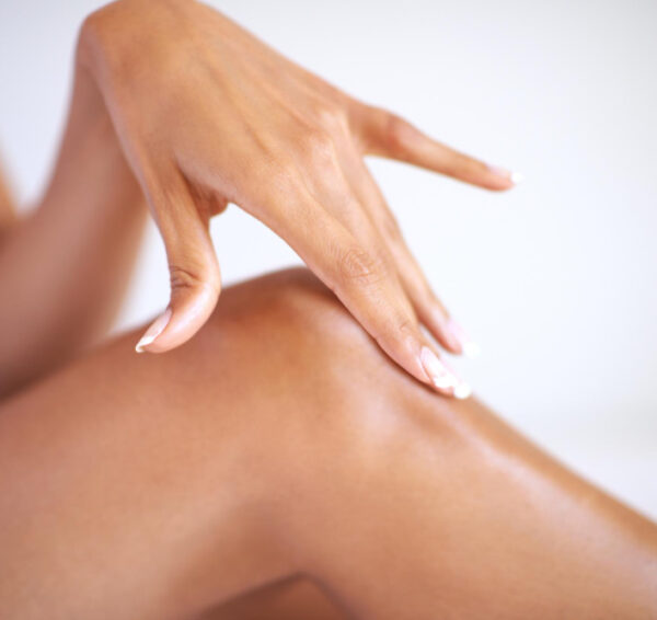 Co powoduje utratę jędrności skóry